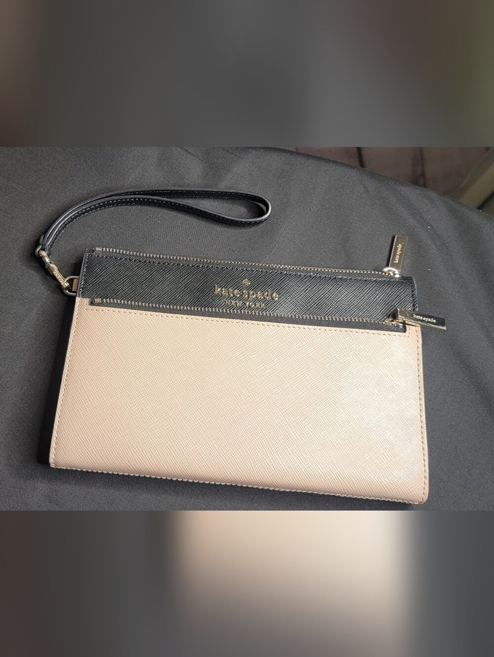 kate spade Two-Tone Black and Blush Wristlet. Carried ONCE! - Picture 1 of 5
